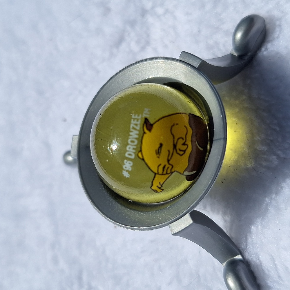 Pokémon #96 Drowzee Yellow Glass Vintage 1998 Marble
